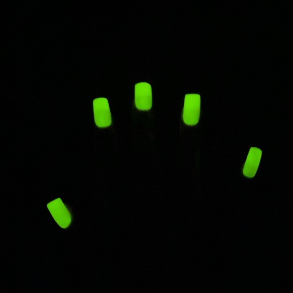 Hand Crafted (Glow In The Dark) Short Square Love Galore Luxury Press On Nails - Picture 7 of 8